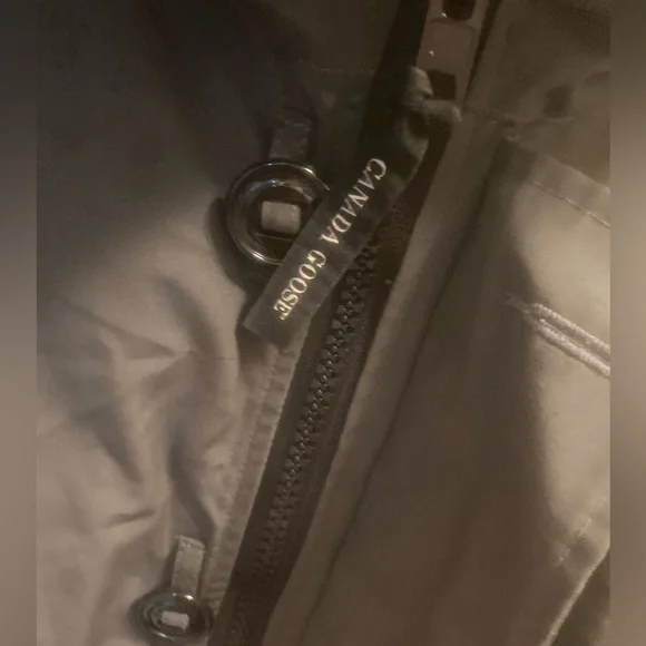 Canada Goose Victoria parka (Grey) Womens size Medium - Picture 3 of 14